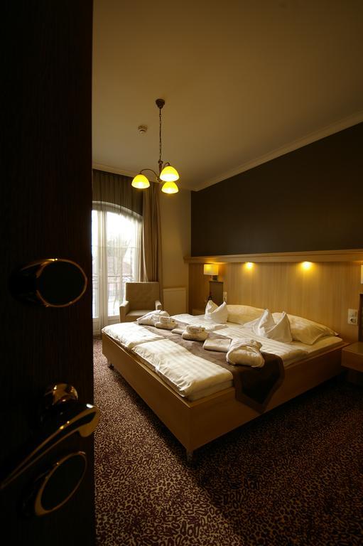 Xavin Wellness Hotel & Restaurant Harkany Room photo
