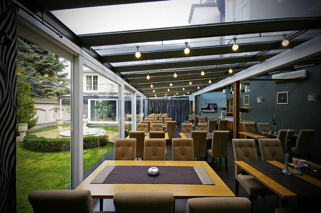 Xavin Wellness Hotel & Restaurant Harkany Exterior photo